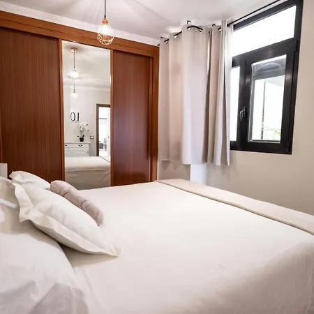 Beachfront Penthouse 아파트 *