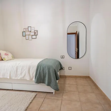 Beachfront Penthouse * ארינאגה