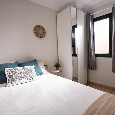 Beachfront Penthouse 아파트 아리나가