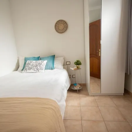 Beachfront Penthouse 아파트 아리나가