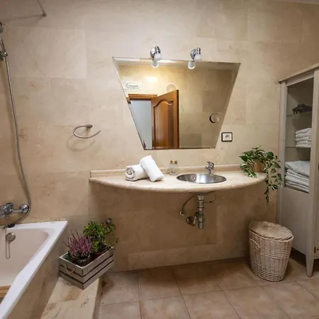 Beachfront Penthouse דירה *