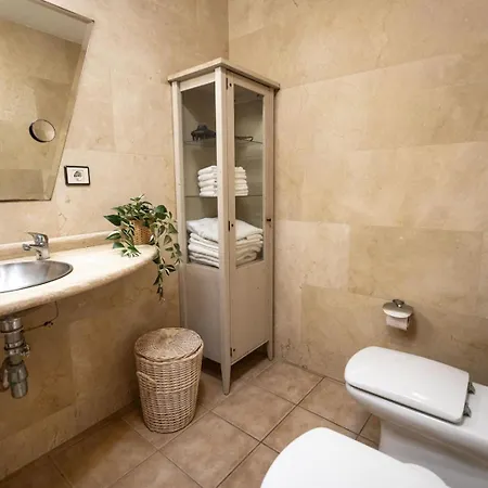 Beachfront Penthouse דירה ארינאגה